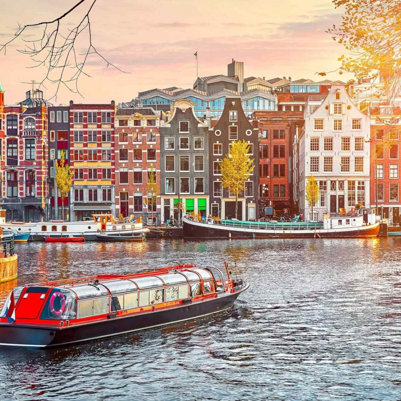 https://www.avruparail.com/wp-content/uploads/2018/09/destination-netherlands-04-1280x1280.jpg